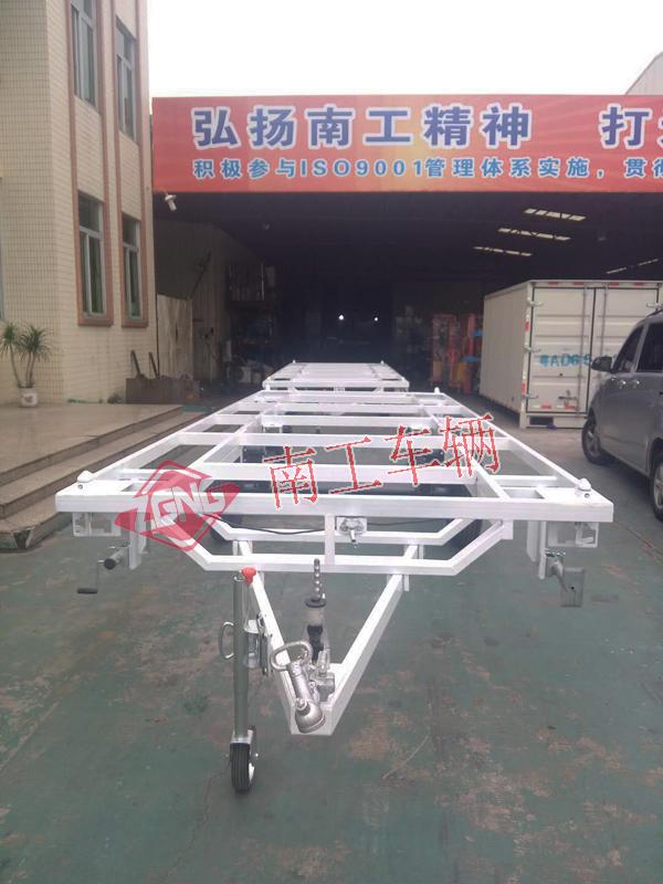 4吨房车底盘 全挂环球（中国）