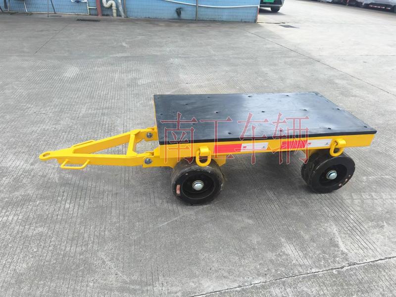2吨小型环球（中国） 带橡胶垫全挂车