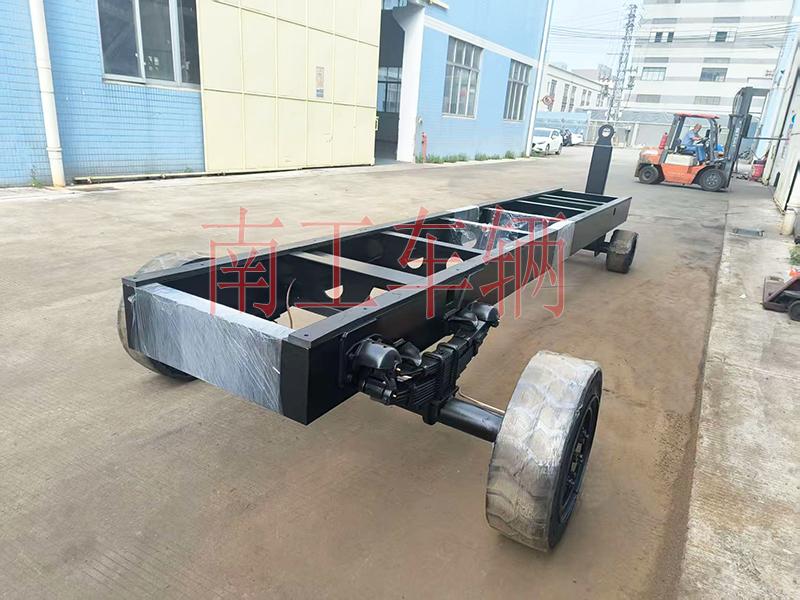 10吨牵引骨架式环球（中国） 全挂拖车底盘