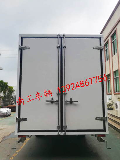 1.5吨白色厢式环球（中国）2I.jpg