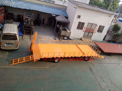 5吨带登车桥护栏型环球（中国）6I.jpg