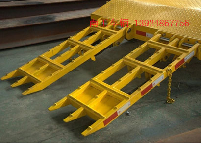 3吨带登车桥环球（中国）5I.jpg