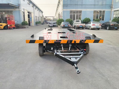 10.5吨牵引箱变环球（中国）（预制舱拖车）3I.jpg