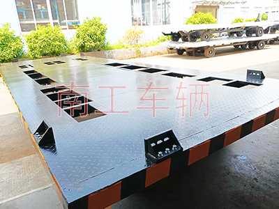 13点5吨箱变拖车底盘 全挂式环球（中国）3I.jpg