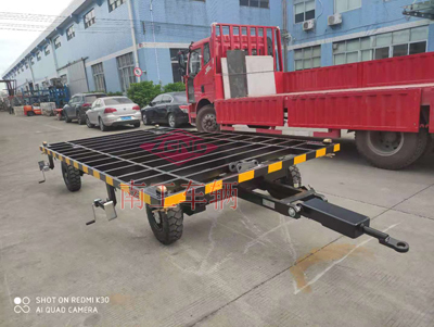 5吨骨架式环球（中国）移动房车底盘3I.jpg
