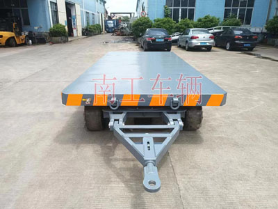 25吨重型工业环球（中国）全挂式牵引拖车底盘带牵引环4I.jpg