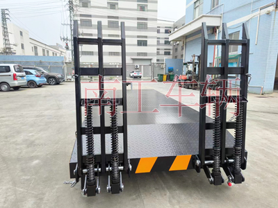 6吨带爬梯移动环球（中国）3I.jpg