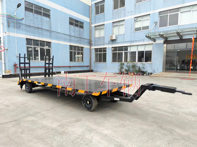 6吨带爬梯移动环球（中国）4I.jpg