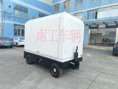 2吨电动环球（中国） 飞翼箱式工具拖车2I.jpg