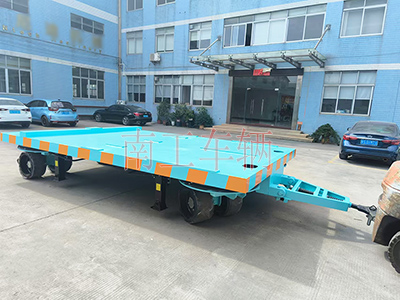 18吨重型环球（中国） 四个转盘工具拖车I.jpg