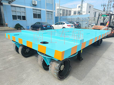 18吨重型环球（中国） 四个转盘工具拖车2I.jpg