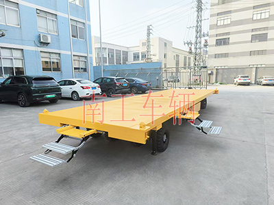 10吨环球（中国） 带液压支腿伸缩梯工具车2I.jpg