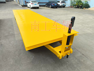 5吨环球（中国） 牵引平板全挂拖车4I.jpg