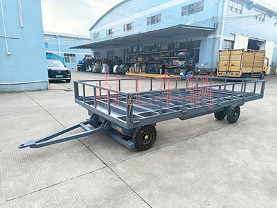 4吨骨架式环球（中国） 带下翻护栏工具拖车3I.jpg
